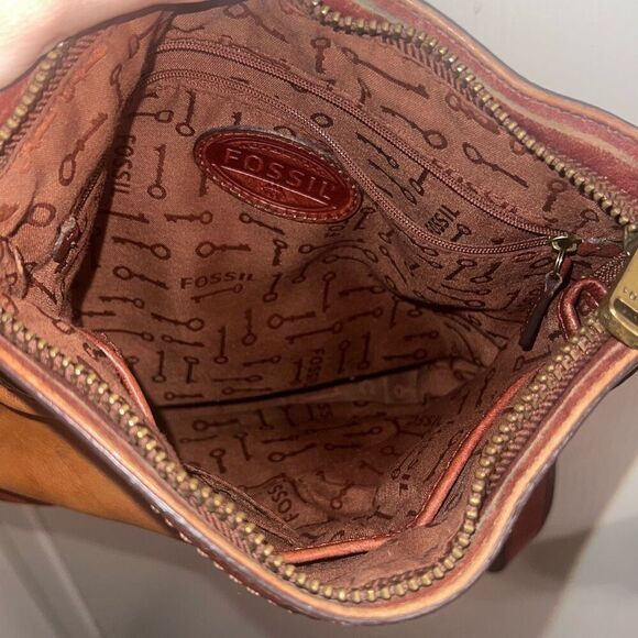 ✨FOSSIL Maddox Two Tone Brown Leather Crossbody✨ - Picture 6 of 7
